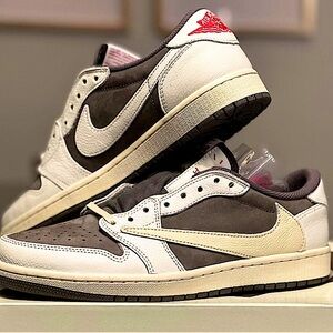 ‼️SOLD‼️💊AIR JORDAN 1 x TRAVIS SCOTT💊‼️SOLD‼️